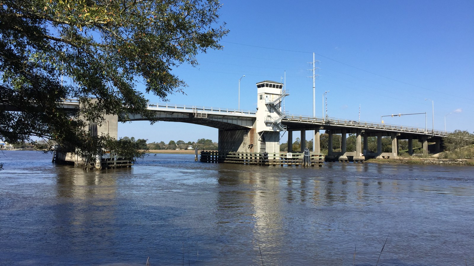 The Wappoo Creek Bridge, carrying SC Highway 171 across the waterway that separates James Island from Charleston's peninsula