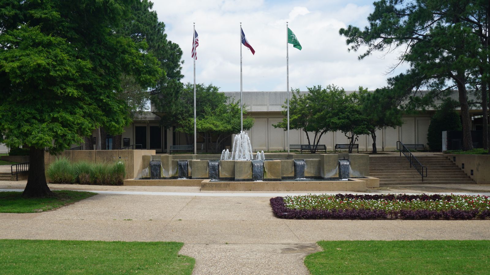 Grand Prairie City Hall