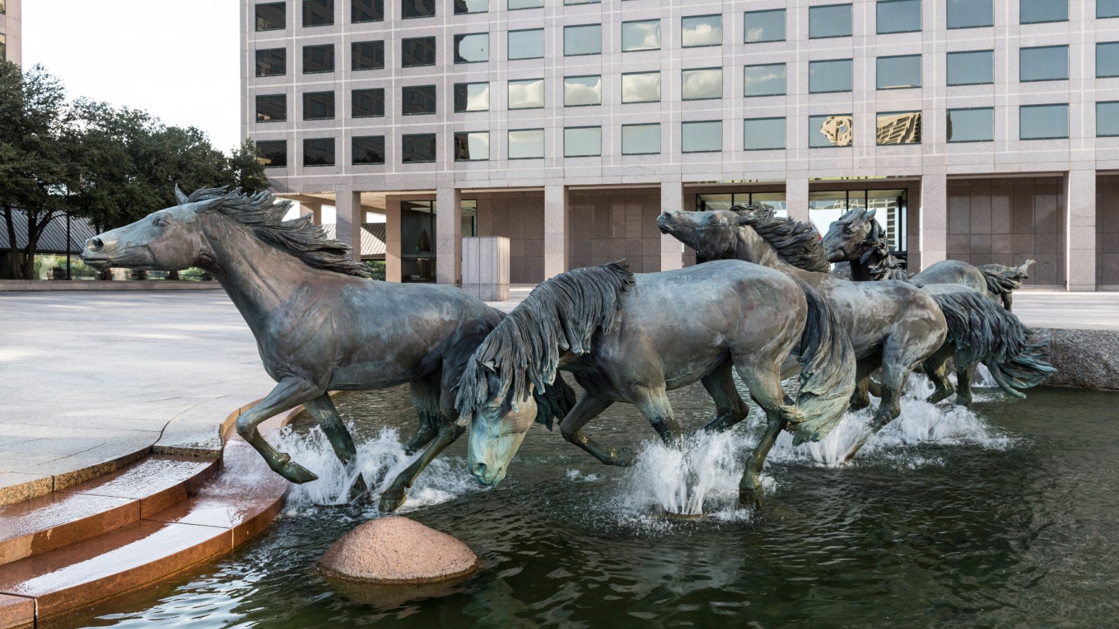 The Mustangs of Las Colinas sculpture in Irving
