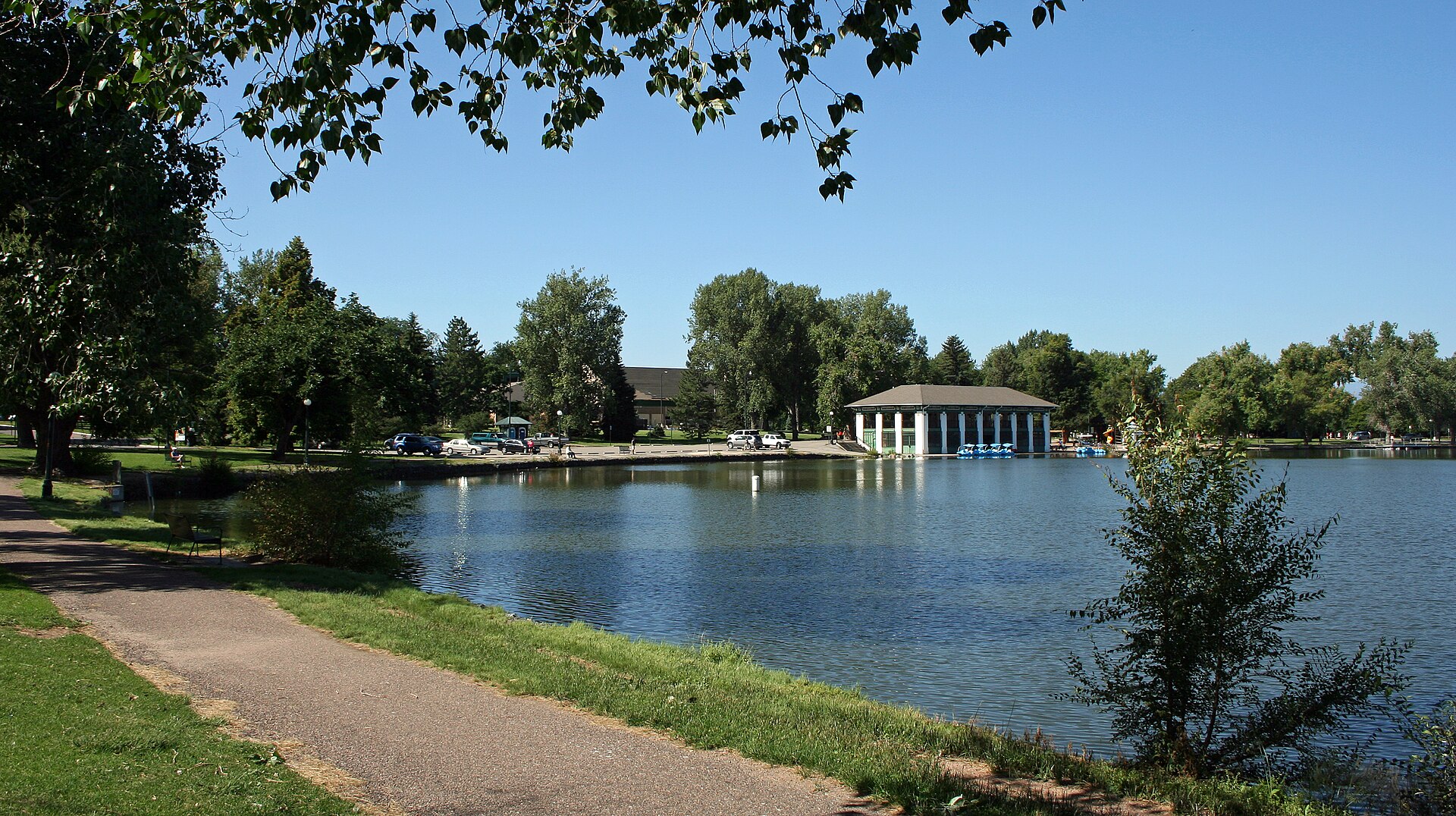 Smith Lake and the 1913 boathouse in Washington Park